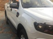 Cần bán xe Ford Ranger XLS 2.2 AT đời 2016, màu trắng, đăng ký 10/2017