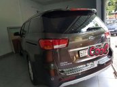 Cần bán Kia Sedona đời 2016, màu nâu, xe nhập