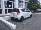 Bán ô tô Chevrolet Spark đời 2016, màu trắng