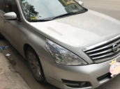 Cần bán xe Nissan Teana 2.0 AT năm 2010, màu bạc, 466 triệu