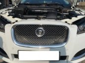 Xe Jaguar XF 2.0 AT sản xuất năm 2014, màu trắng, nhập khẩu như mới