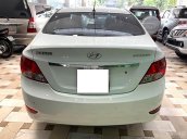 Cần bán xe Hyundai Accent 1.4 AT đời 2012, màu trắng, nhập khẩu nguyên chiếc xe gia đình