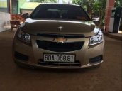 Bán xe Chevrolet Cruze 2011, màu vàng, xe đang đi bình thường