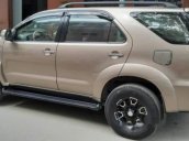 Cần bán Toyota Fortuner đời 2007, màu vàng, nhập khẩu nguyên chiếc, xe gia đình