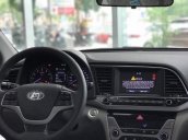 Bán ô tô Hyundai Elantra năm 2018, màu trắng