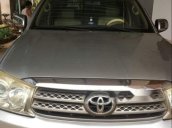 Bán Toyota Fortuner 2009, màu bạc, giá 540tr