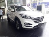 Hyundai Kinh Dương Vương bán Hyundai Tucson 2018 màu trắng + đen bản 2.0 máy xăng đặc biệt