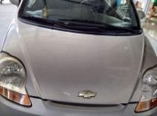 Cần bán lại xe Chevrolet Spark 2011, màu bạc, xe gia đình