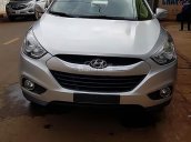 Bán Hyundai Tucson 2.0 AT 4WD năm 2011, màu bạc, nhập khẩu  