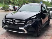 Bán Mercedes GLC 200 đời 2018, màu đen như mới