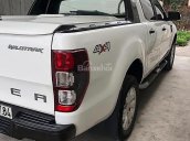 Cần bán gấp Ford Ranger Wildtrak 3.2L 4x4 AT 2015, màu trắng, xe đi ít còn rất mới