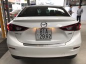 Bán Mazda 3 Facelift 1.5AT màu trắng, số tự động, sản xuất 2017, biển tỉnh đi 28000km