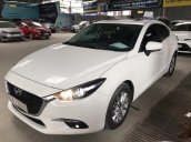 Bán Mazda 3 Facelift 1.5AT màu trắng, số tự động, sản xuất 2017, biển tỉnh đi 28000km