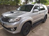 Chính chủ bán xe Toyota Fortuner đời 2015, màu bạc, xe nhập