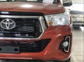 Bán Toyota Hilux 2.4 4x2 AT 2018, nhập khẩu Thái, xe giao ngay trong tháng 1/2019
