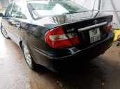 Bán Toyota Camry năm 2004, màu đen như mới