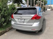 Cần bán xe Toyota Venza 3.5 đời 2009, màu bạc, nhập khẩu nguyên chiếc, giá chỉ 920 triệu