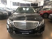 Bán xe Mercedes C250 cũ đời 2018 màu đen như mới chạy 7737 km giá rẻ