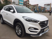 Cần bán Hyundai Tucson đời 2018 màu trắng, 840 triệu