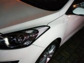 Cần bán Hyundai i30 1.6 AT đời 2013, màu trắng chính chủ