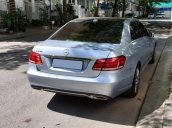 Bán xe Mercedes E200 2014, màu bạc