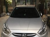 Cần bán gấp Hyundai Accent đời 2017, màu bạc, bánh sơ cua chưa chạm đất