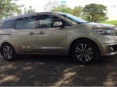 Bán Kia Sedona sản xuất 2017, màu vàng cát