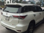 Cần bán gấp xe cũ Toyota Fortuner AT đời 2017, màu trắng