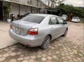 Cần bán gấp Toyota Vios E năm 2013, màu bạc như mới, giá 370tr