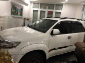 Bán Toyota Fortuner 2.7 V năm sản xuất 2016, màu trắng còn mới