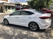 Cần bán xe Hyundai Elantra máy 2.0, số tự động, màu trắng