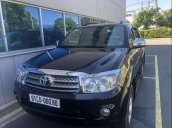 Bán Toyota Fortuner năm sản xuất 2010, màu đen, 650tr