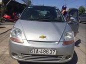 Bán Chevrolet Spark đời 2010, màu bạc 