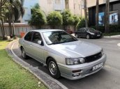 Cần bán xe Nissan Bluebird AT năm sản xuất 2005, màu bạc, xe đẹp