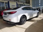 Bán Mazda 6 2.0 Premium năm 2018, màu trắng 