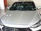 Bán ô tô Hyundai Elantra sản xuất năm 2018, 734 triệu