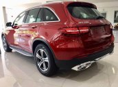 Bán xe Mercedes GLC200 mới màu đỏ, nội thất đen ở Phan Rang, Ninh Thuận, giao ngay tận nơi