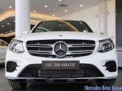 Cần bán xe Mercedes năm 2018, màu trắng, giá tốt