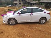 Chính chủ bán xe Hyundai Accent năm 2018, màu trắng