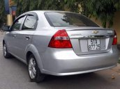 Gia đình bán xe Chevrolet Aveo sản xuất năm 2014, màu bạc