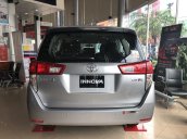 Toyota Hùng Vương bán xe Innova E sản xuất 2019, màu bạc, giá 746 triệu