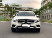 Cần bán Mercedes Glc250 4matic năm sản xuất 2017, màu trắng