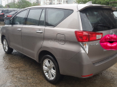 Cần bán xe Toyota Innova năm 2018 màu nâu, giá tốt