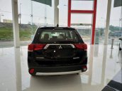 Bán ô tô Mitsubishi Outlander đời 2019, màu đen, giá tốt