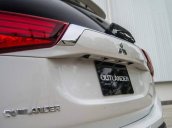 Cần bán xe Mitsubishi Outlander sản xuất 2019, màu trắng, giá tốt