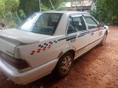 Cần bán gấp Nissan Bluebird năm sản xuất 1988, màu trắng, nhập khẩu nguyên chiếc