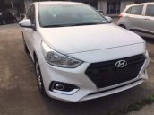 Cần bán xe Hyundai Accent Base 2018, màu trắng, giá 425tr