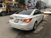 Bán Hyundai Sonata model 2011, màu trắng, nhập khẩu, giá tốt