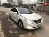 Bán Hyundai Sonata model 2011, màu trắng, nhập khẩu, giá tốt