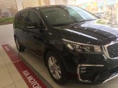 Bán Kia Sedona Platinum G đời 2019, màu đen